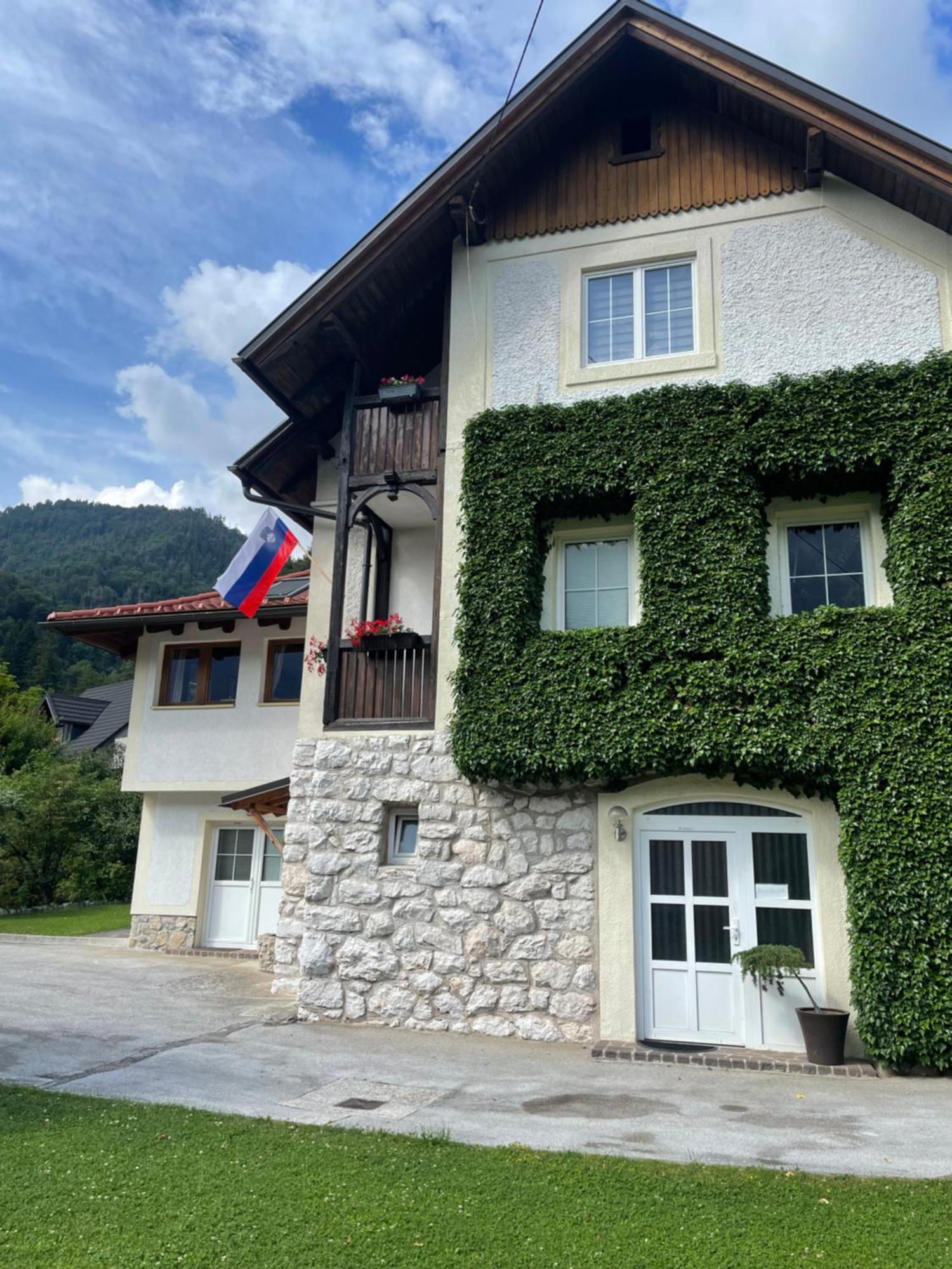 Studio Apartment Ta5Ek Jesenice Extérieur photo