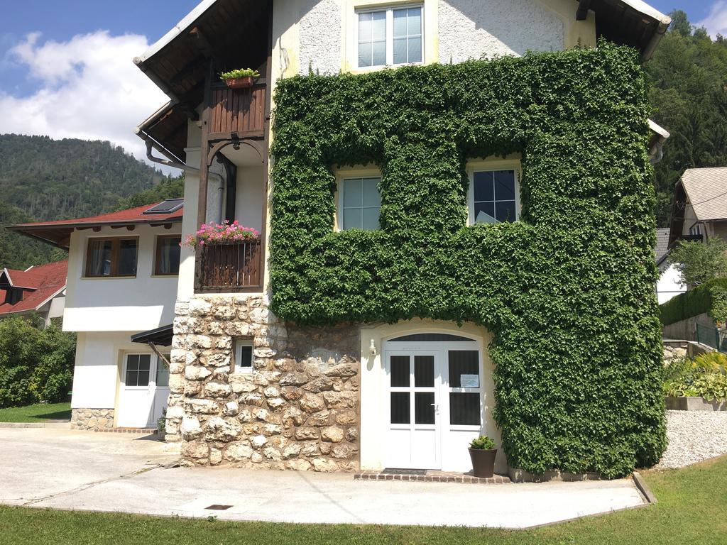 Studio Apartment Ta5Ek Jesenice Extérieur photo
